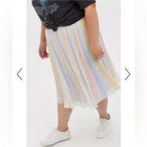 Torrid size 4 Midi Chiffon Pleated Skirt Multi Color Pastel